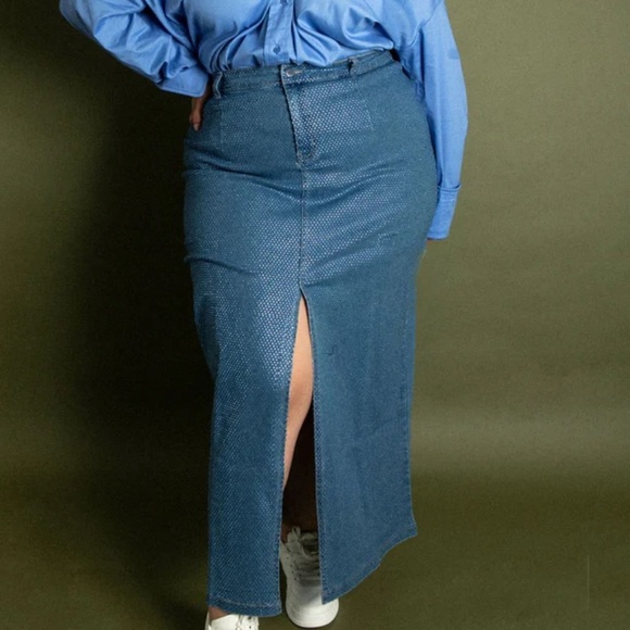 Blue Relaxed Fit Jeans with Classic Style - Picture 7 of 16